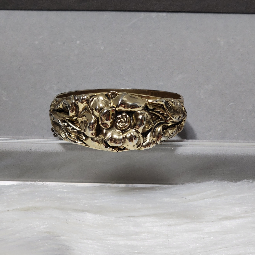 Whiting & Davis Gold Floral Bangle Vintage Signed Bracelet